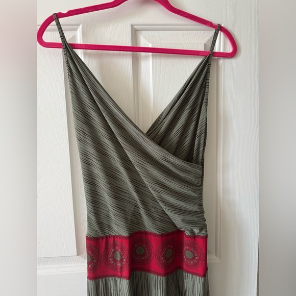 BCBG S Drop Waist Spaghetti Straps, Draped Front and Back making it V Neck NWOT - Picture 16 of 16